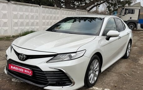 Toyota Camry, 2019 год, 2 550 000 рублей, 3 фотография