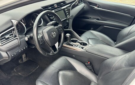 Toyota Camry, 2019 год, 2 550 000 рублей, 12 фотография