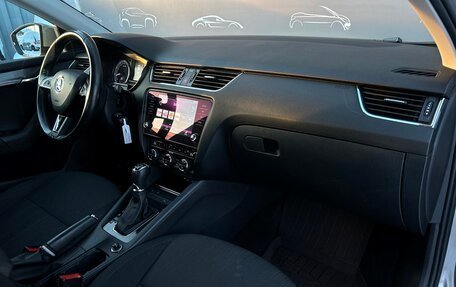 Skoda Octavia, 2017 год, 1 997 800 рублей, 7 фотография