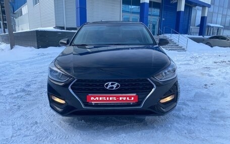 Hyundai Solaris II рестайлинг, 2018 год, 990 000 рублей, 2 фотография