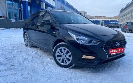 Hyundai Solaris II рестайлинг, 2018 год, 990 000 рублей, 3 фотография