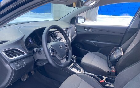 Hyundai Solaris II рестайлинг, 2018 год, 990 000 рублей, 8 фотография