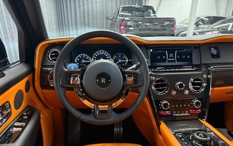 Rolls-Royce Cullinan, 2022 год, 39 990 000 рублей, 9 фотография