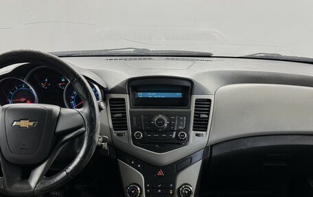 Chevrolet Cruze II, 2011 год, 575 000 рублей, 5 фотография