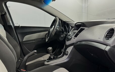 Chevrolet Cruze II, 2011 год, 575 000 рублей, 10 фотография