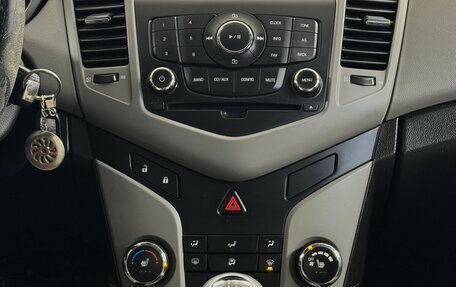 Chevrolet Cruze II, 2011 год, 575 000 рублей, 7 фотография