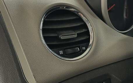 Chevrolet Cruze II, 2011 год, 575 000 рублей, 8 фотография