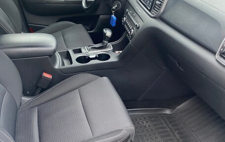 KIA Sportage IV рестайлинг, 2019 год, 2 300 000 рублей, 8 фотография