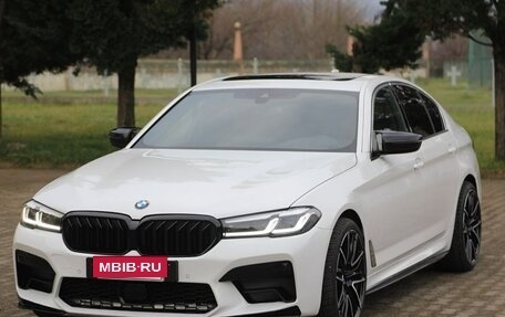 BMW 5 серия, 2023 год, 3 200 000 рублей, 8 фотография