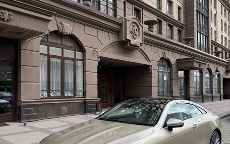 Mercedes-Benz E-Класс, 2019 год, 4 300 000 рублей, 1 фотография