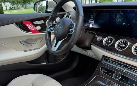 Mercedes-Benz E-Класс, 2019 год, 4 300 000 рублей, 3 фотография