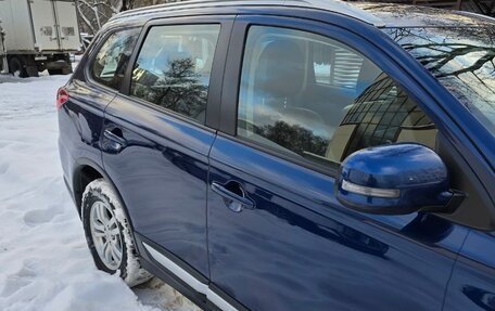 Mitsubishi Outlander III рестайлинг 3, 2015 год, 2 400 000 рублей, 4 фотография