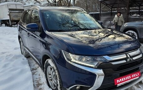 Mitsubishi Outlander III рестайлинг 3, 2015 год, 2 400 000 рублей, 8 фотография
