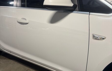 Opel Astra J, 2011 год, 590 000 рублей, 6 фотография