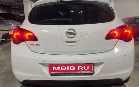 Opel Astra J, 2011 год, 590 000 рублей, 3 фотография