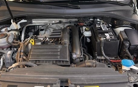 Volkswagen Tiguan II, 2021 год, 2 550 000 рублей, 11 фотография