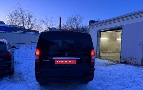 Mercedes-Benz Viano, 2011 год, 2 300 000 рублей, 2 фотография