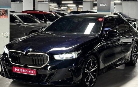 BMW 5 серия, 2024 год, 5 900 000 рублей, 1 фотография