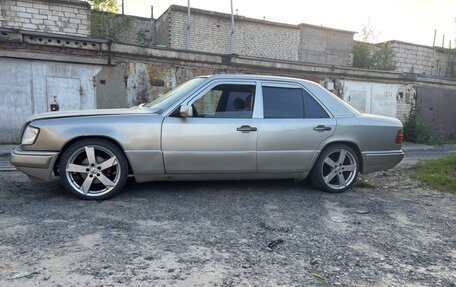 Mercedes-Benz W124, 1985 год, 350 000 рублей, 7 фотография