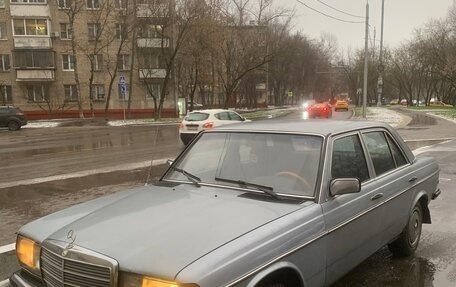 Mercedes-Benz W123, 1983 год, 195 000 рублей, 13 фотография