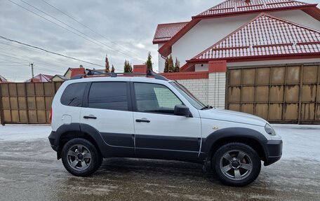 Chevrolet Niva I рестайлинг, 2019 год, 790 000 рублей, 8 фотография
