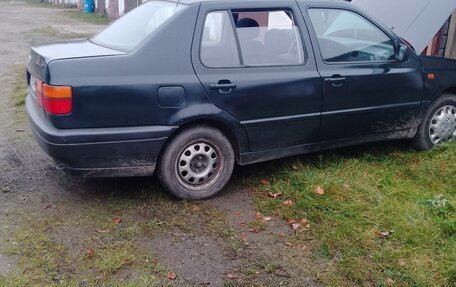Volkswagen Vento, 1993 год, 160 000 рублей, 2 фотография