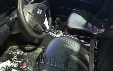 Hyundai Solaris II рестайлинг, 2016 год, 425 000 рублей, 6 фотография