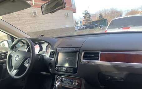 Volkswagen Touareg III, 2015 год, 2 980 000 рублей, 13 фотография