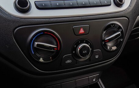 Hyundai Solaris II рестайлинг, 2018 год, 1 320 000 рублей, 13 фотография