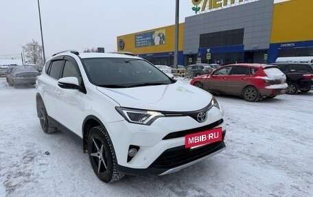 Toyota RAV4, 2016 год, 2 460 000 рублей, 8 фотография