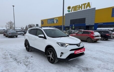 Toyota RAV4, 2016 год, 2 460 000 рублей, 4 фотография
