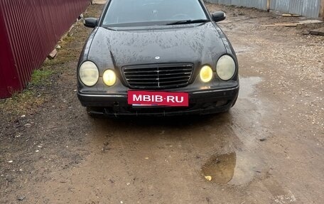 Mercedes-Benz E-Класс, 2002 год, 250 000 рублей, 6 фотография