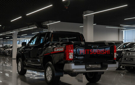 Mitsubishi L200, 2024 год, 4 600 000 рублей, 4 фотография