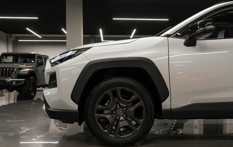 Toyota RAV4, 2025 год, 4 300 000 рублей, 26 фотография