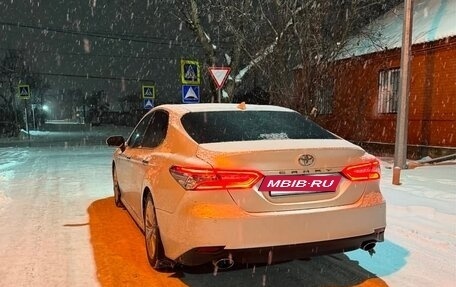 Toyota Camry, 2019 год, 2 500 000 рублей, 2 фотография