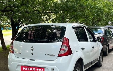 Renault Sandero I, 2012 год, 230 000 рублей, 2 фотография