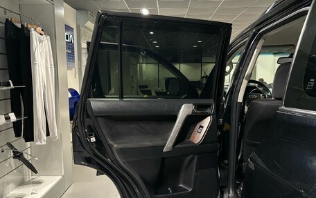 Toyota Land Cruiser Prado 150 рестайлинг 2, 2014 год, 3 450 000 рублей, 24 фотография