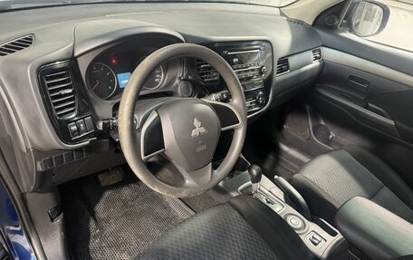 Mitsubishi Outlander III рестайлинг 3, 2014 год, 1 549 800 рублей, 8 фотография