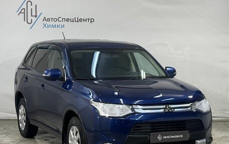 Mitsubishi Outlander III рестайлинг 3, 2014 год, 1 549 800 рублей, 14 фотография