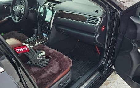 Toyota Camry, 2017 год, 2 600 000 рублей, 13 фотография