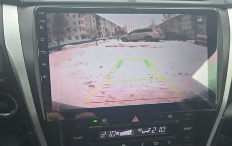 Toyota Camry, 2017 год, 2 600 000 рублей, 15 фотография