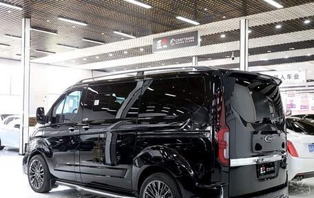 Ford Tourneo Custom I рестайлинг, 2024 год, 5 650 000 рублей, 6 фотография