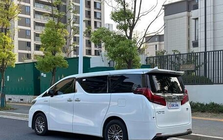 Toyota Alphard III, 2021 год, 6 924 000 рублей, 3 фотография