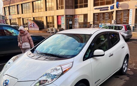 Nissan Leaf I, 2013 год, 1 050 000 рублей, 1 фотография