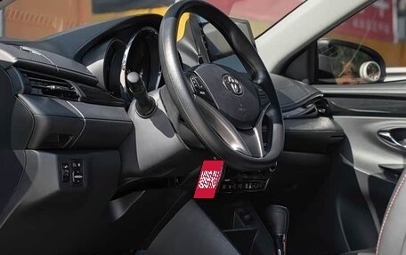 Toyota Yaris XP150 рестайлинг, 2022 год, 1 300 000 рублей, 8 фотография