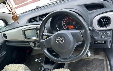 Toyota Vitz, 2013 год, 610 000 рублей, 5 фотография