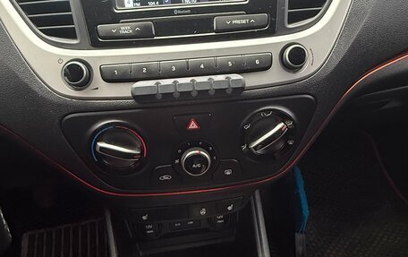 Hyundai Solaris II рестайлинг, 2018 год, 1 100 000 рублей, 10 фотография