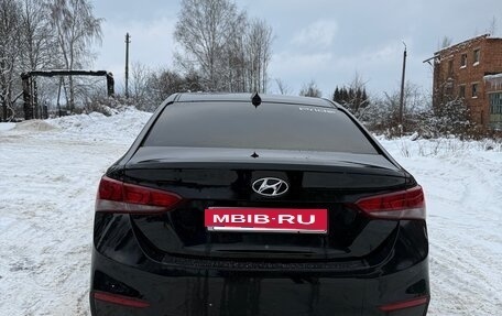 Hyundai Solaris II рестайлинг, 2018 год, 1 100 000 рублей, 2 фотография