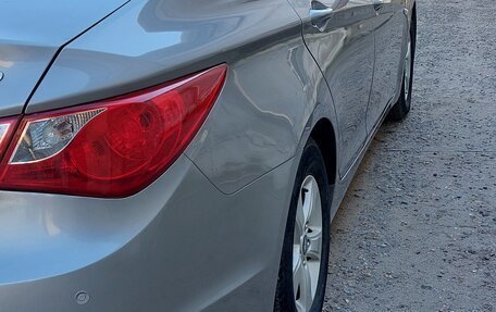 Hyundai Sonata VI, 2010 год, 950 000 рублей, 7 фотография