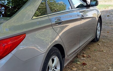 Hyundai Sonata VI, 2010 год, 950 000 рублей, 5 фотография